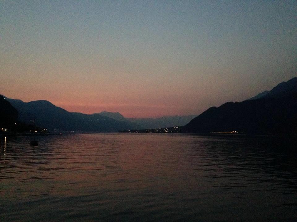 L For Lake Mandello del Lario Exteriör bild