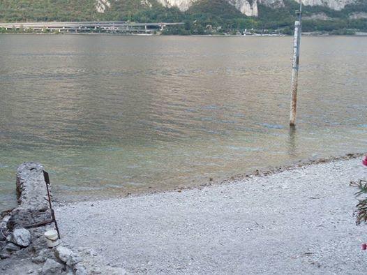 L For Lake Mandello del Lario Exteriör bild